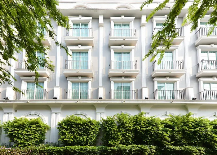 Villa De Pranakorn Bangkok